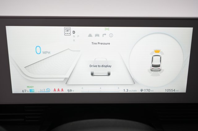 2024 Hyundai IONIQ 5 — photo 4 of 25