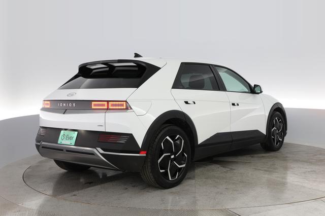2024 Hyundai IONIQ 5 — photo 2 of 25