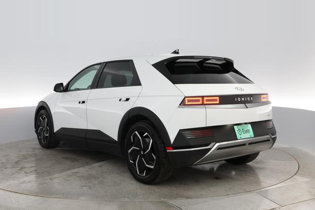 2024 Hyundai IONIQ 5 — photo 9 of 25