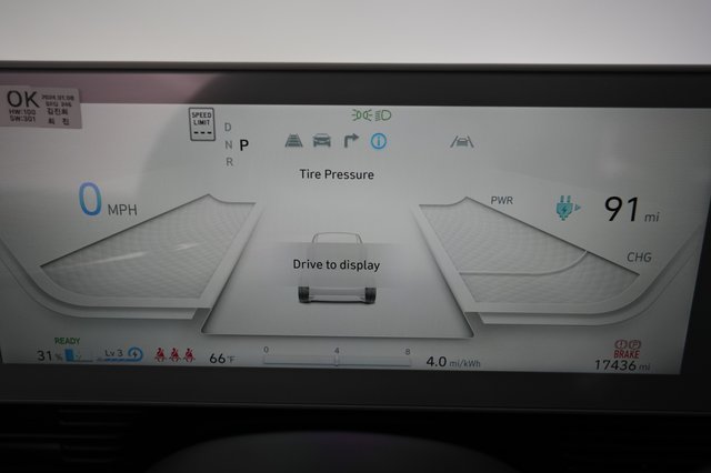 2024 Hyundai IONIQ 5 — photo 5 of 23