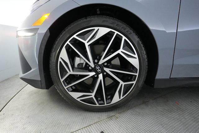 2024 Hyundai IONIQ 6 — photo 15 of 24