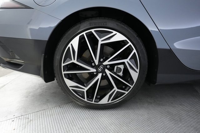 2024 Hyundai IONIQ 6 — photo 17 of 24