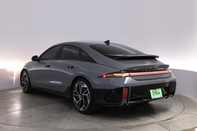 2024 Hyundai IONIQ 6 — photo 13 of 24