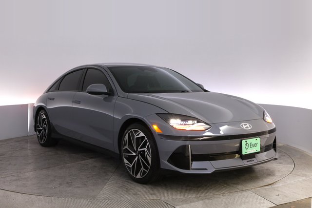2024 Hyundai IONIQ 6 — photo 10 of 24