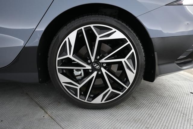 2024 Hyundai IONIQ 6 — photo 7 of 24