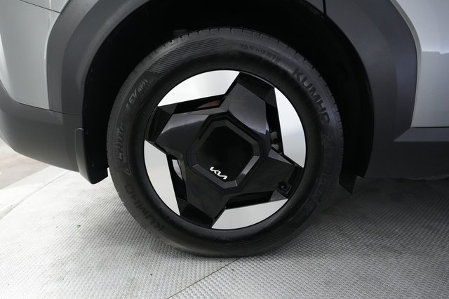 2024 Kia EV9 — photo 17 of 26