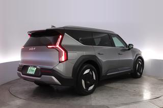 2024 Kia EV9 — photo 2 of 26