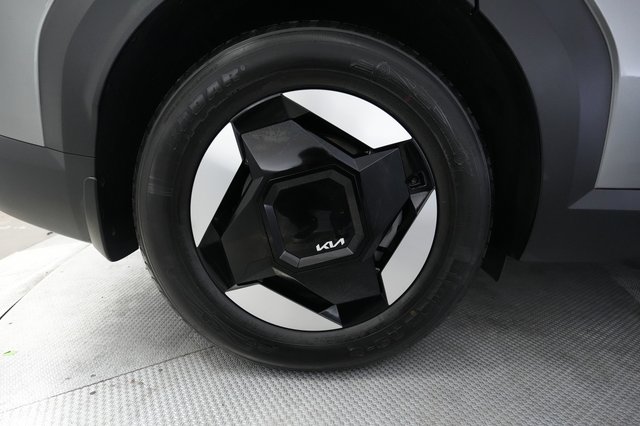 2024 Kia EV9 — photo 17 of 25