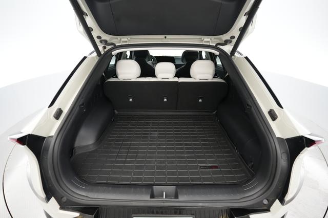 2022 Kia EV6 — photo 6 of 23