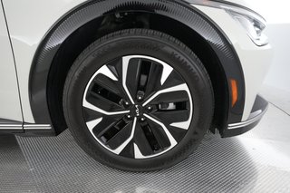 2022 Kia EV6 — photo 7 of 25