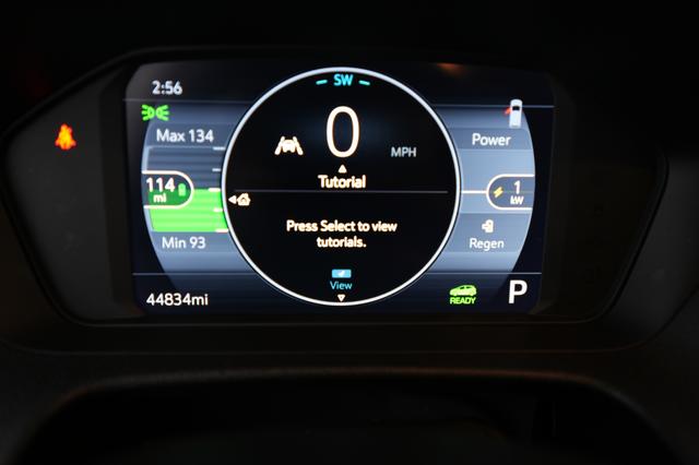 2022 Chevrolet Bolt EV — photo 5 of 23