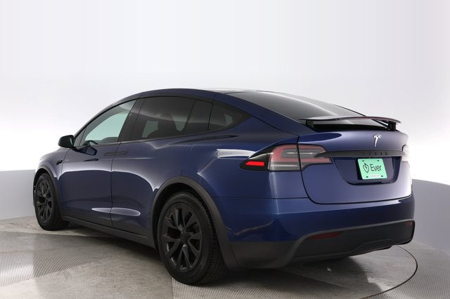 2023 Tesla Model X — photo 13 of 26
