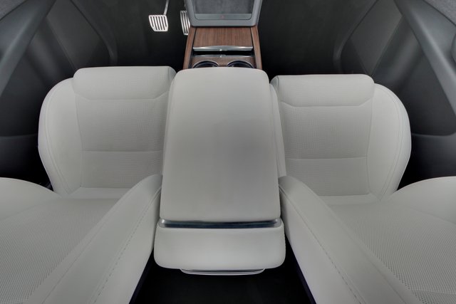 2023 Tesla Model X — photo 24 of 26