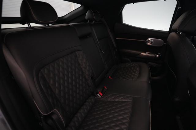 2023 Genesis GV60 — photo 4 of 22