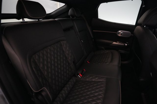 2023 Genesis GV60 — photo 4 of 22