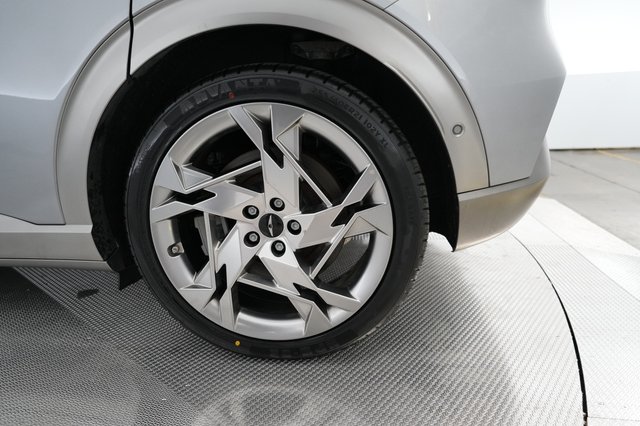 2023 Genesis GV60 — photo 15 of 22