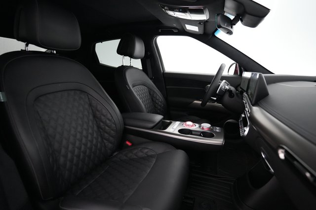 2023 Genesis GV60 — photo 16 of 22