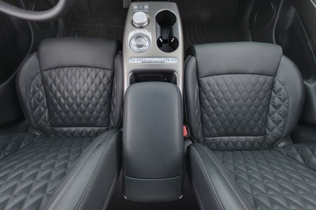2023 Genesis GV60