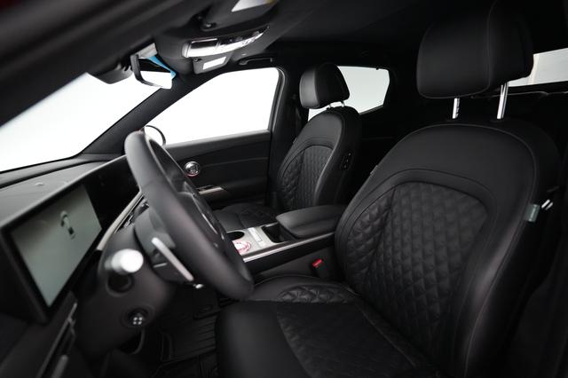 2023 Genesis GV60 — photo 3 of 22