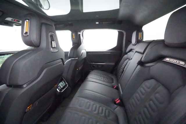 2022 Rivian R1T