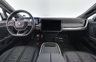 2022 Rivian R1T — photo 18 of 31