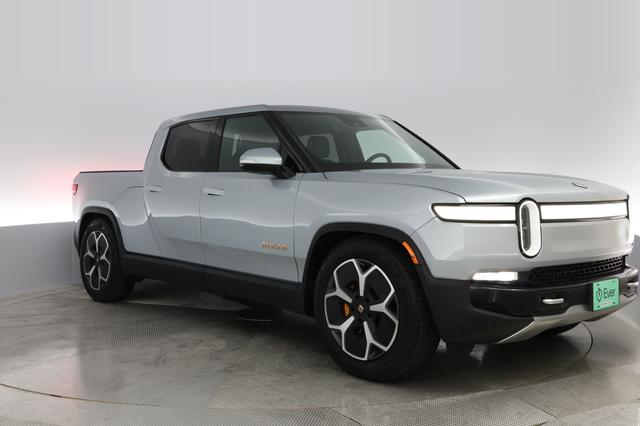 2022 Rivian R1T — photo 8 of 31