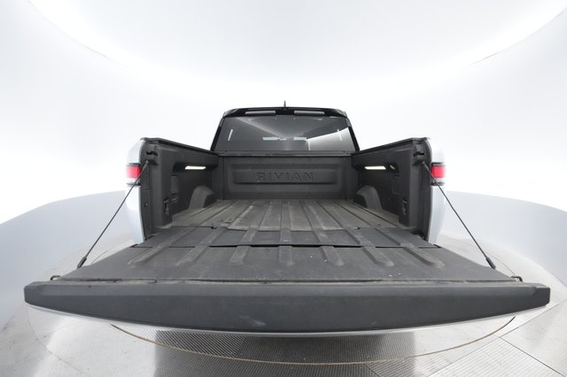 2022 Rivian R1T — photo 23 of 31