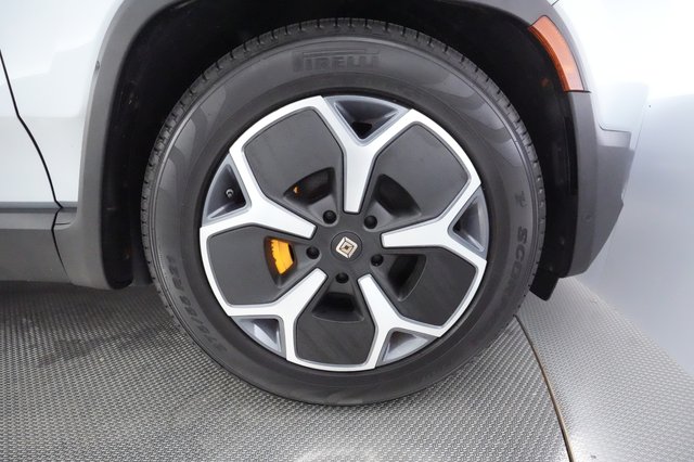 2022 Rivian R1T — photo 16 of 31