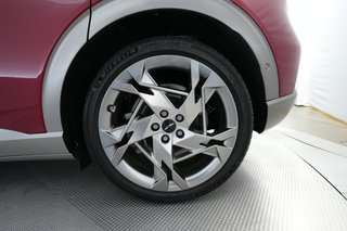 2023 Genesis GV60 — photo 7 of 26