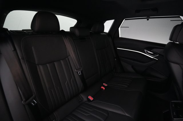 2023 Audi e-tron — photo 4 of 29