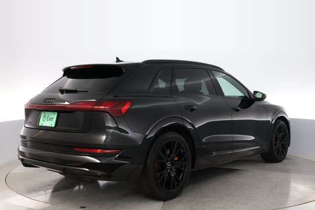 2023 Audi e-tron — photo 2 of 21