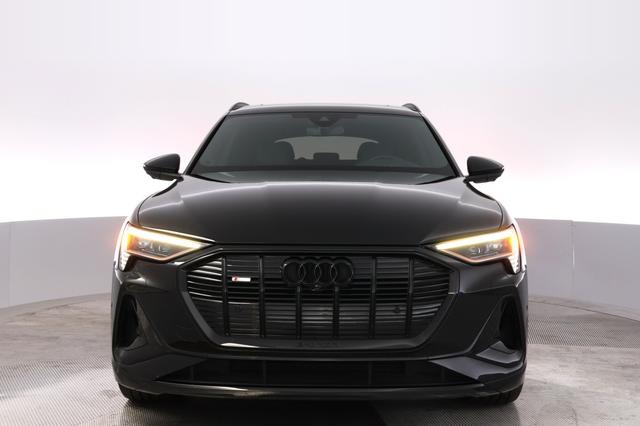 2023 Audi e-tron — photo 9 of 29