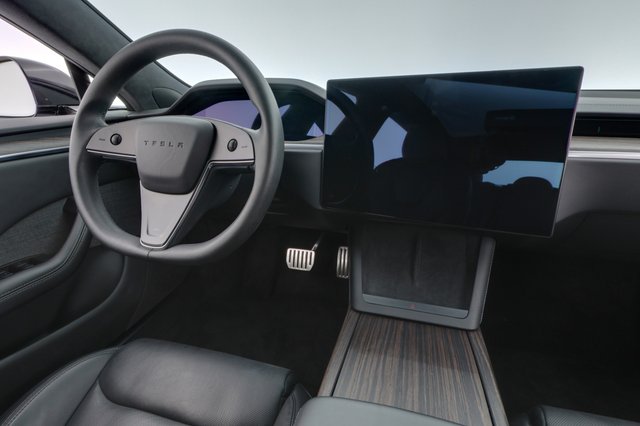 2023 Tesla Model S — photo 20 of 24
