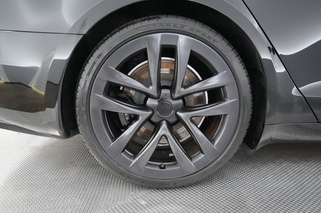 2023 Tesla Model S — photo 15 of 24