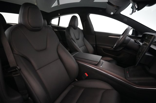 2023 Tesla Model S — photo 18 of 24