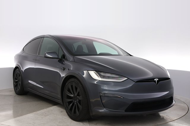 2023 Tesla Model X — photo 10 of 26
