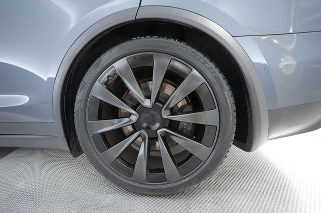 2023 Tesla Model X — photo 17 of 26
