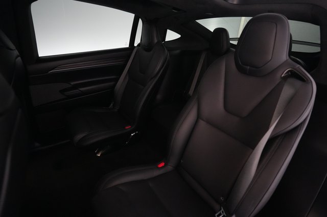 2023 Tesla Model X — photo 19 of 26