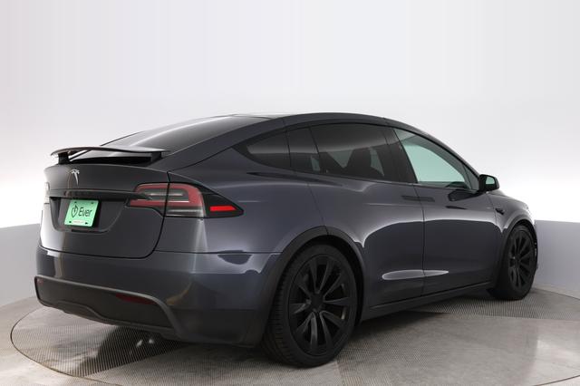 2023 Tesla Model X — photo 2 of 26
