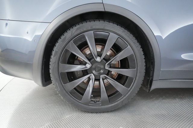 2023 Tesla Model X — photo 7 of 26