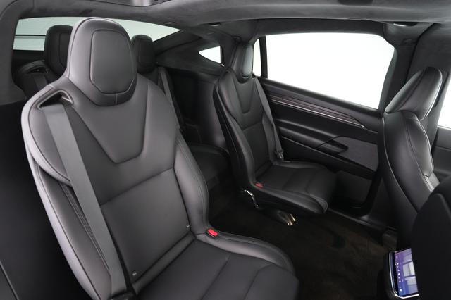 2023 Tesla Model X — photo 4 of 26
