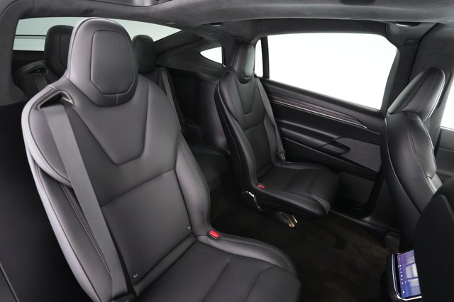 2023 Tesla Model X — photo 4 of 26