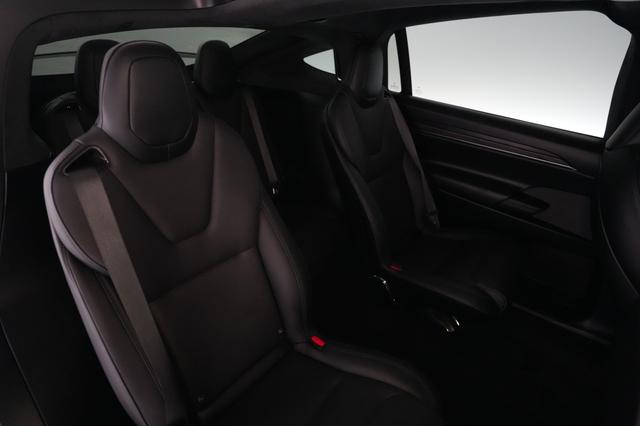 2023 Tesla Model X — photo 4 of 26