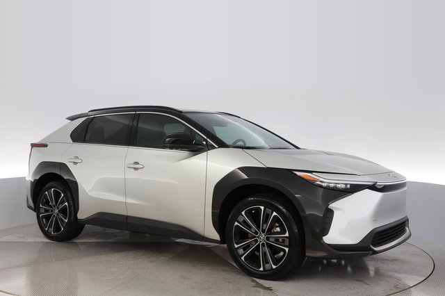 2024 Toyota bZ4X — photo 11 of 23