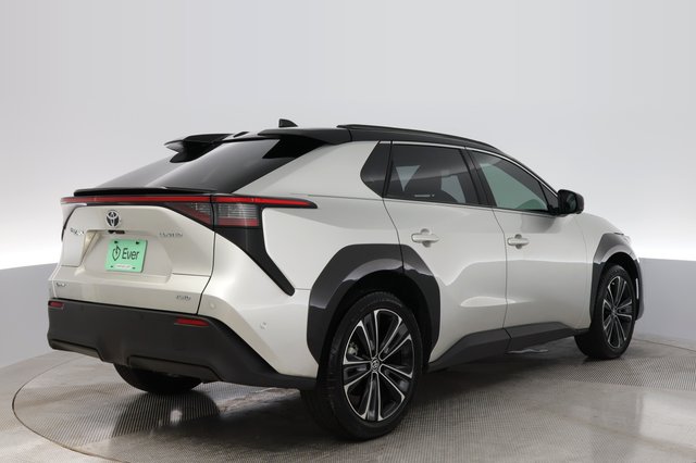 2024 Toyota bZ4X — photo 2 of 23