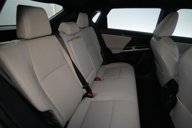 2024 Toyota bZ4X — photo 4 of 23