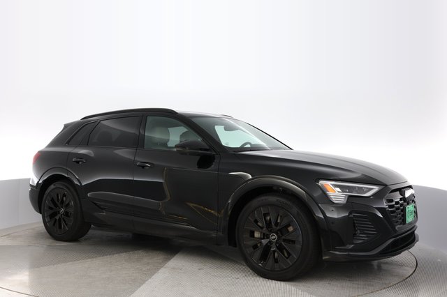 2024 Audi Q8 e-tron — photo 11 of 21