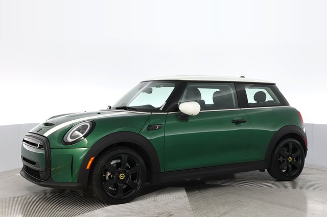 2024 MINI Cooper SE — photo 14 of 20