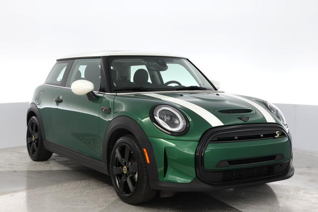 2024 MINI Cooper SE — photo 10 of 20