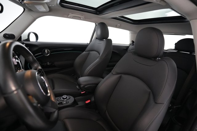2024 MINI Cooper SE — photo 3 of 20